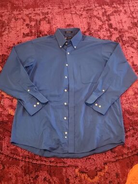 Chaps Men’s Blue Button-Down Long Sleeve Shirt